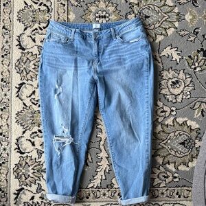 Ankle Distressed Jeans